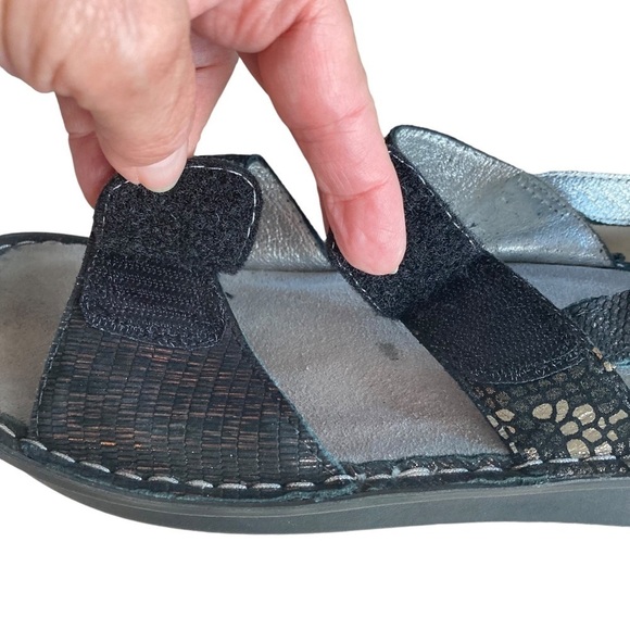 Algeria Verona-780 Black Metallic Two Strap w/Sling Back Leather Comfort Sandals - Picture 10 of 16